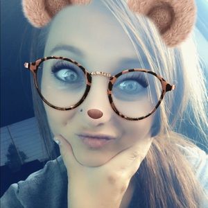 Meet your Posher, Brandy